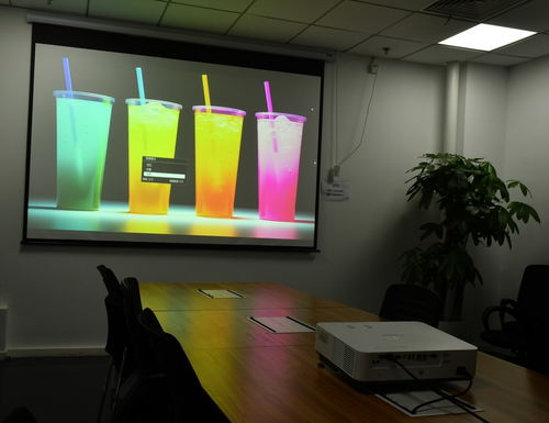 索尼VPL-P630HZ投影评测 3LCD色彩与高亮激光的完美融合，兼评其独特的氛围投影灯功能